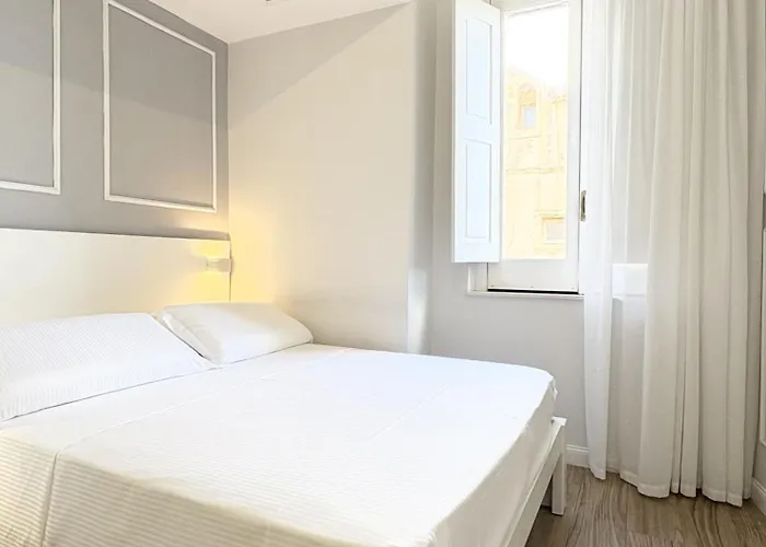 Napoleon 招待所 特罗佩阿