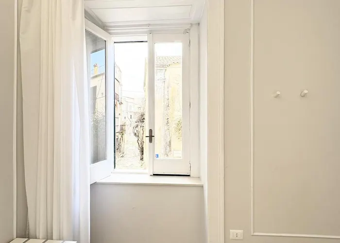 招待所 Napoleon 特罗佩阿